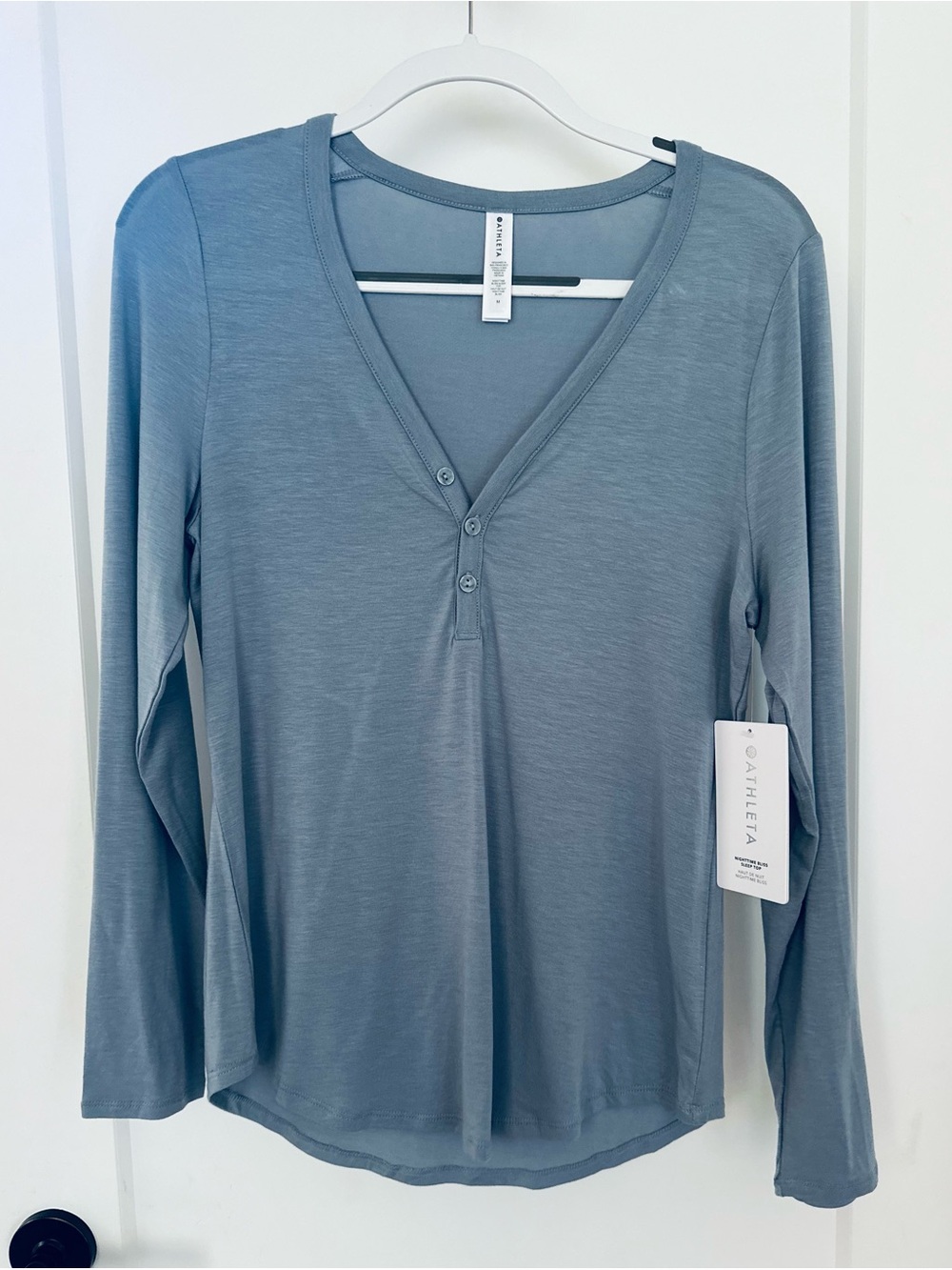 NWT Athleta Blue Long-Sleeve V-Neck Henley Lounge/sleep top, M